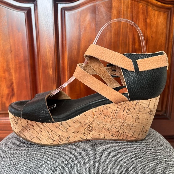 GEE WAWA Anthro Black Glove Leather Cork Wedge Platform Sandals 9 Anthropologie - Picture 2 of 7